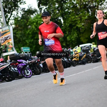 Runner Photo 4116499
