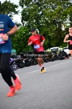 Runner Photo 4116506