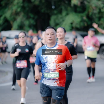Runner Photo 4116507