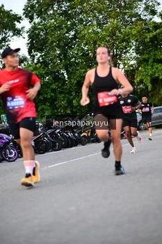 Runner Photo 4116515