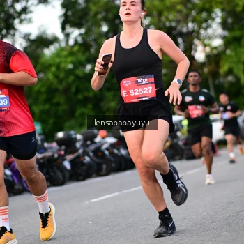 Runner Photo 4116516