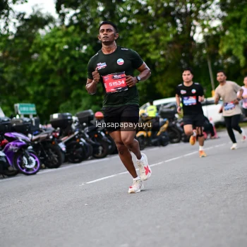 Runner Photo 4116526