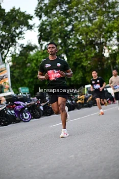 Runner Photo 4116531