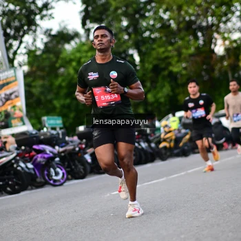 Runner Photo 4116534