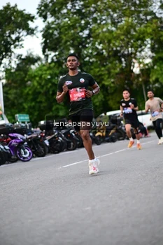 Runner Photo 4116535