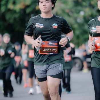 Runner Photo 4116541