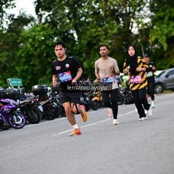 Runner Photo 4116542