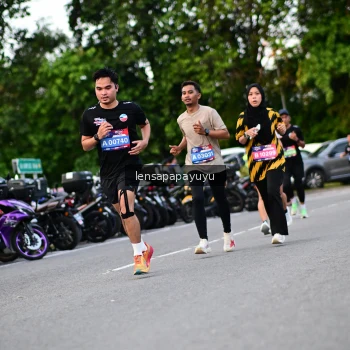 Runner Photo 4116545