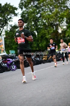 Runner Photo 4116546