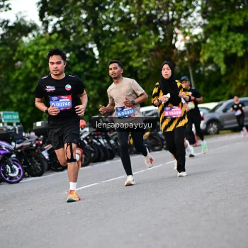 Runner Photo 4116548