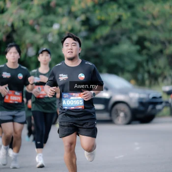 Runner Photo 4116553