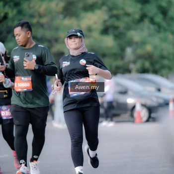Runner Photo 4116577