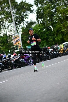 Runner Photo 4116581