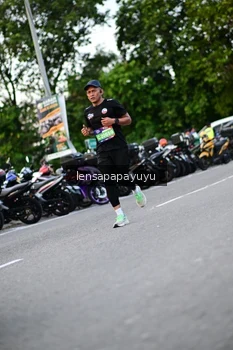 Runner Photo 4116582
