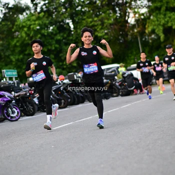 Runner Photo 4116584