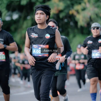Runner Photo 4116585