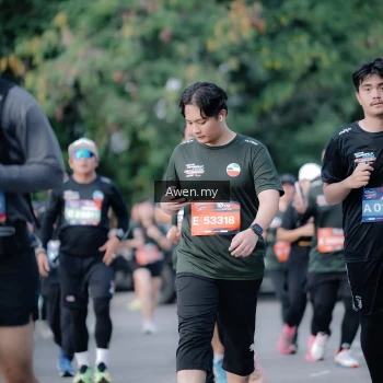 Runner Photo 4116593