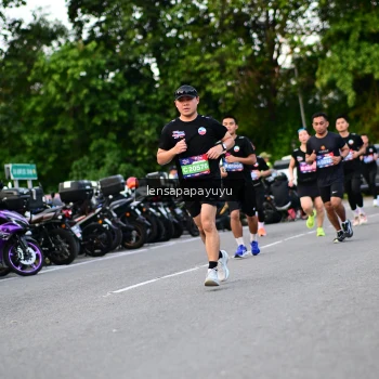 Runner Photo 4116598