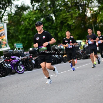 Runner Photo 4116611