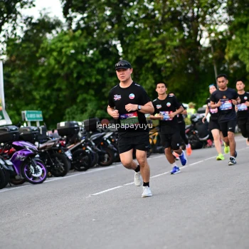 Runner Photo 4116613