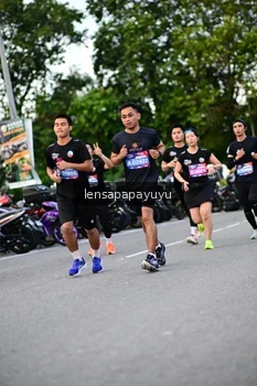 Runner Photo 4116619