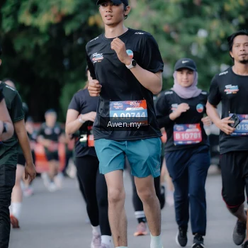 Runner Photo 4116625