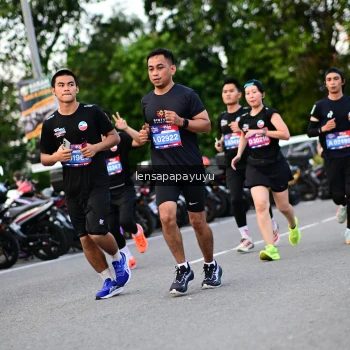 Runner Photo 4116633