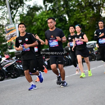 Runner Photo 4116645