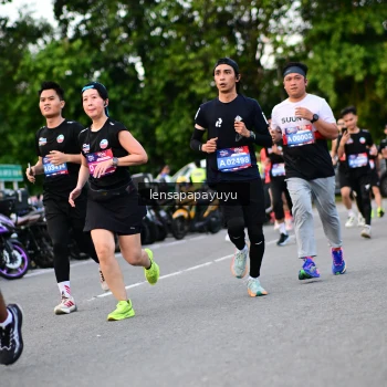 Runner Photo 4116651