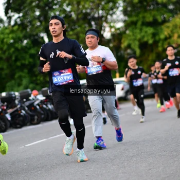 Runner Photo 4116659