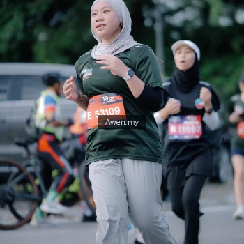 Runner Photo 4116663