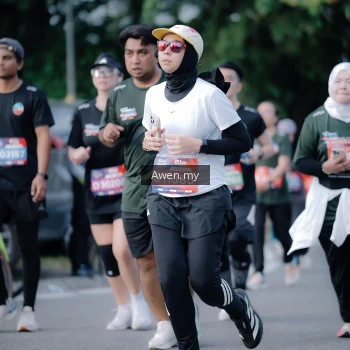 Runner Photo 4116665