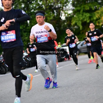 Runner Photo 4116667