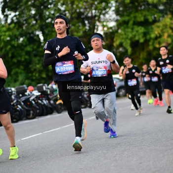 Runner Photo 4116668
