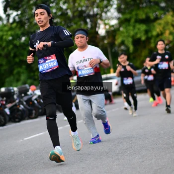 Runner Photo 4116669