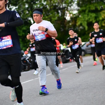 Runner Photo 4116671