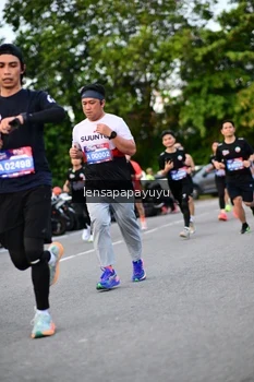 Runner Photo 4116672