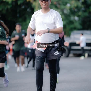 Runner Photo 4116676