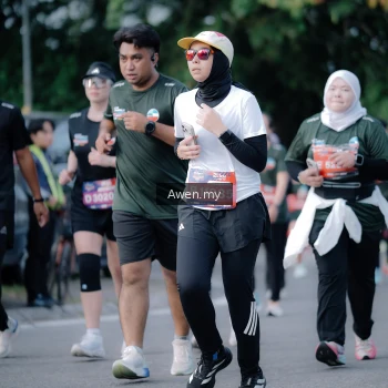 Runner Photo 4116678
