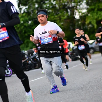 Runner Photo 4116679