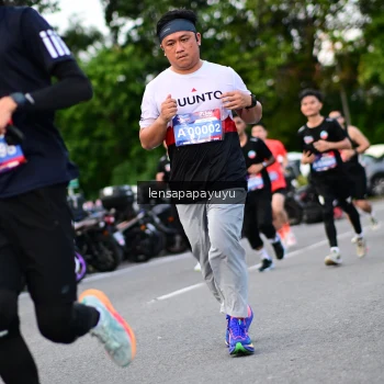 Runner Photo 4116681