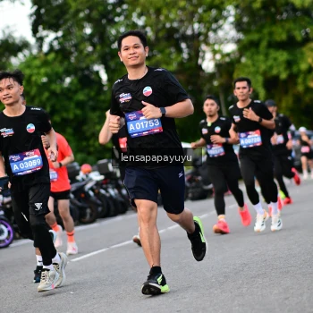 Runner Photo 4116700