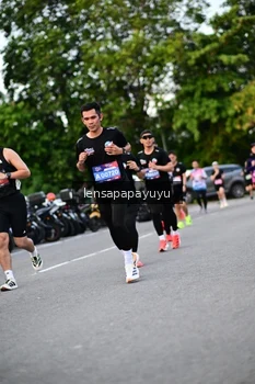 Runner Photo 4116712