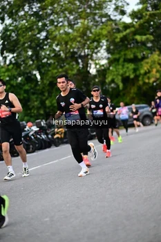 Runner Photo 4116713