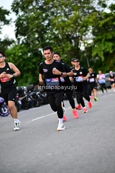 Runner Photo 4116717