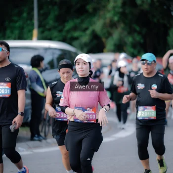 Runner Photo 4116723