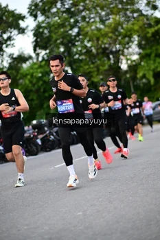 Runner Photo 4116724