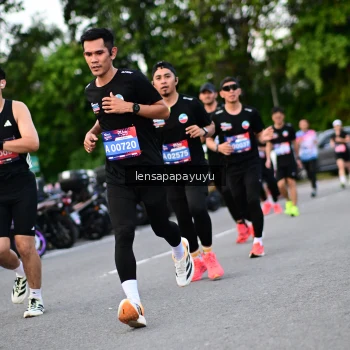 Runner Photo 4116728