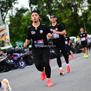 Runner Photo 4116737