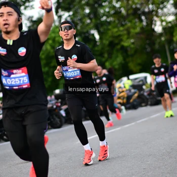 Runner Photo 4116740